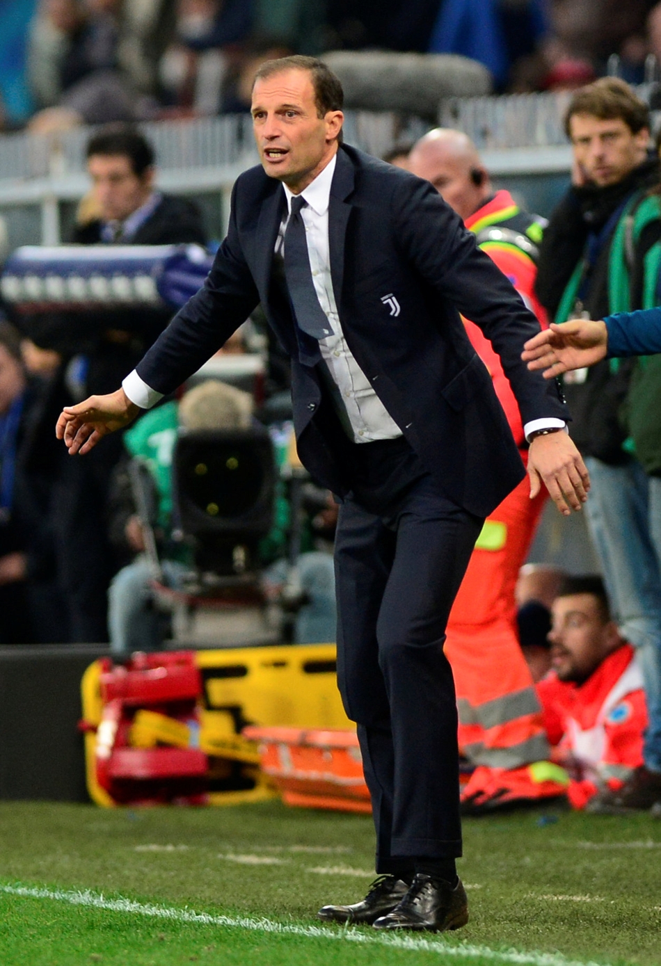 开云APP-包含桑普多利亚队长连续比赛进球，领头羊之一的词条