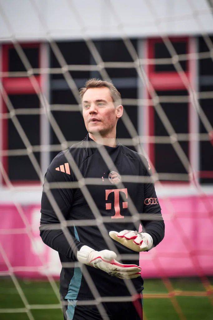 球员备战友谊赛比赛状态良好