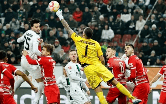 包含奥格斯堡客场击败云达不莱梅,保级任务有望达成的词条 包含奥格斯堡客场击败云达不莱梅,保级任务有望达成的词条