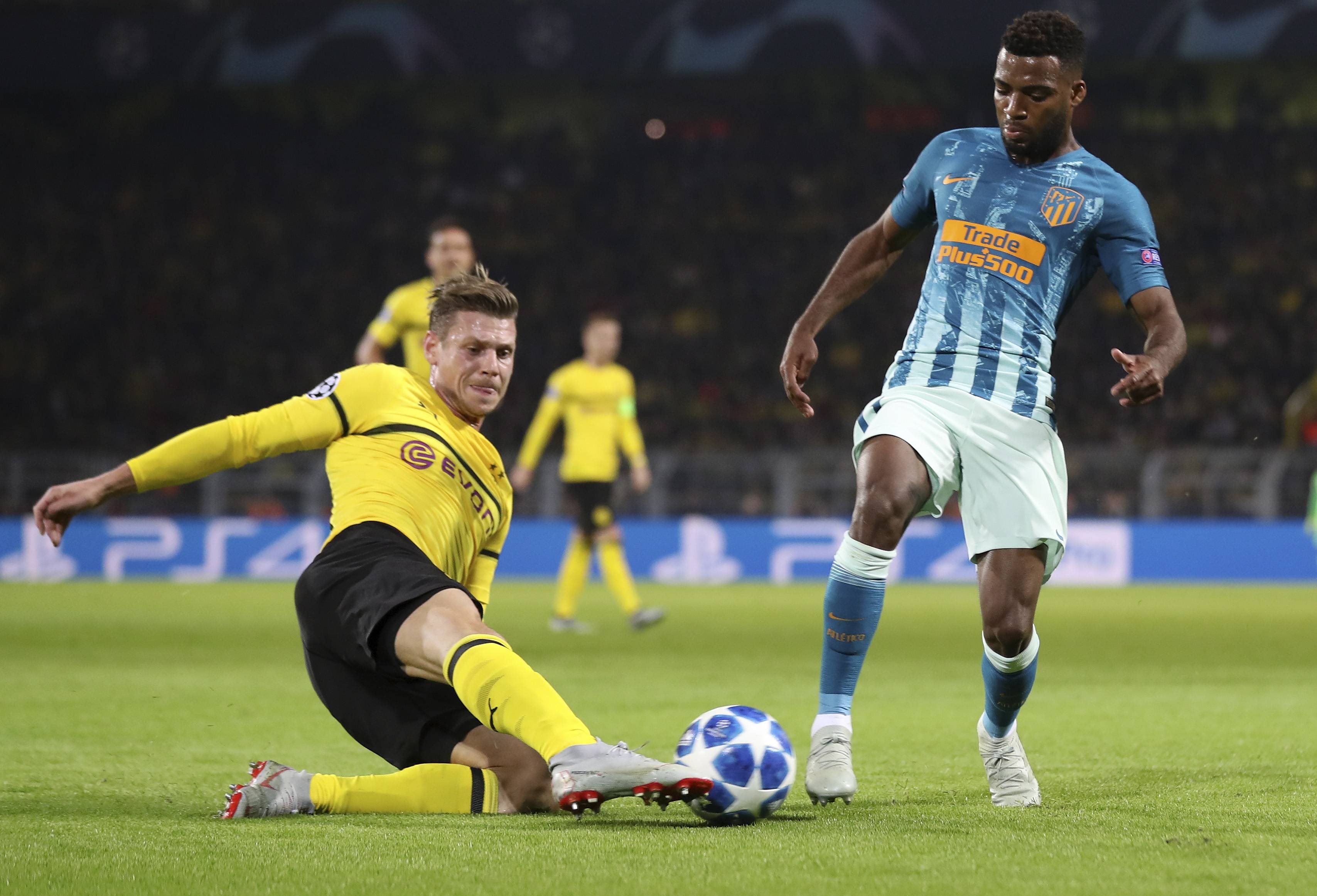 多特蒙德主场击败皇马,晋级欧冠八强 多特蒙德主场击败皇马,晋级欧冠八强