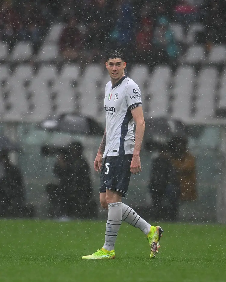 都灵客场落败中场核心遭遇禁赛的简单介绍 都灵客场落败中场核心遭遇禁赛的简单介绍