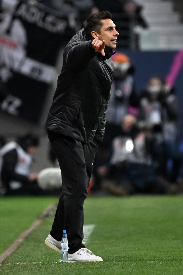 法兰克福队员受伤情况严重，球队深陷困境