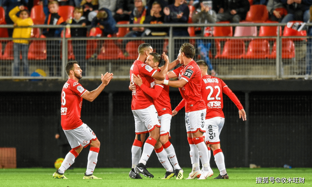 瓦朗谢纳艰难取胜,实现翻盘 瓦朗谢纳艰难取胜,实现翻盘