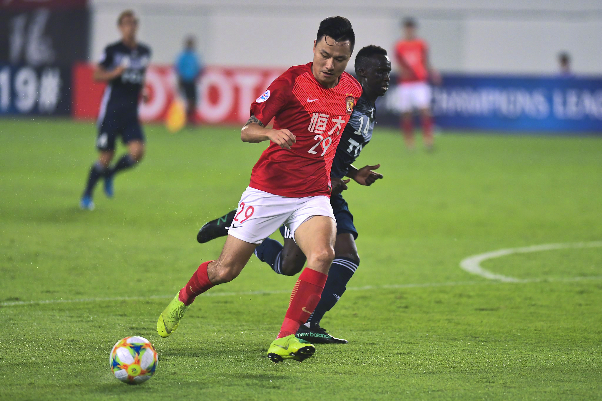 鲁能国内双线作战，顶级赛事连连不停