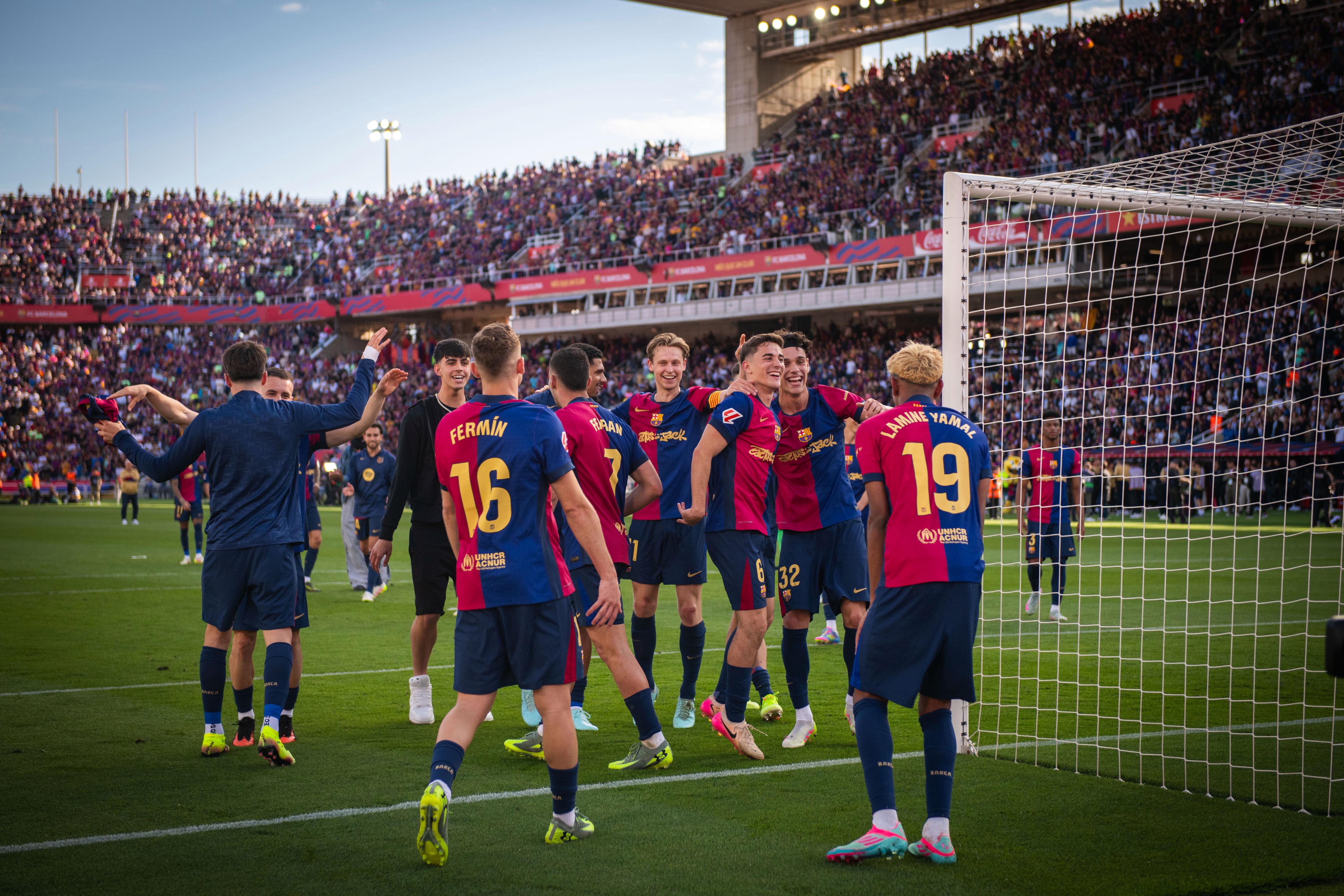 包含皇马巴萨遭受连败,西甲霸主巨头崩塌的词条 包含皇马巴萨遭受连败,西甲霸主巨头崩塌的词条