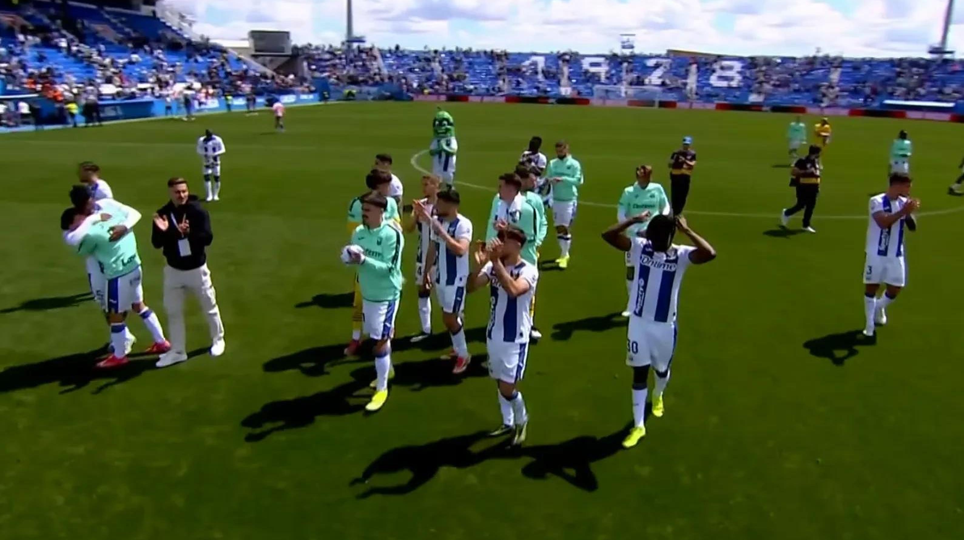 包含皇马巴萨遭受连败,西甲霸主巨头崩塌的词条 包含皇马巴萨遭受连败,西甲霸主巨头崩塌的词条