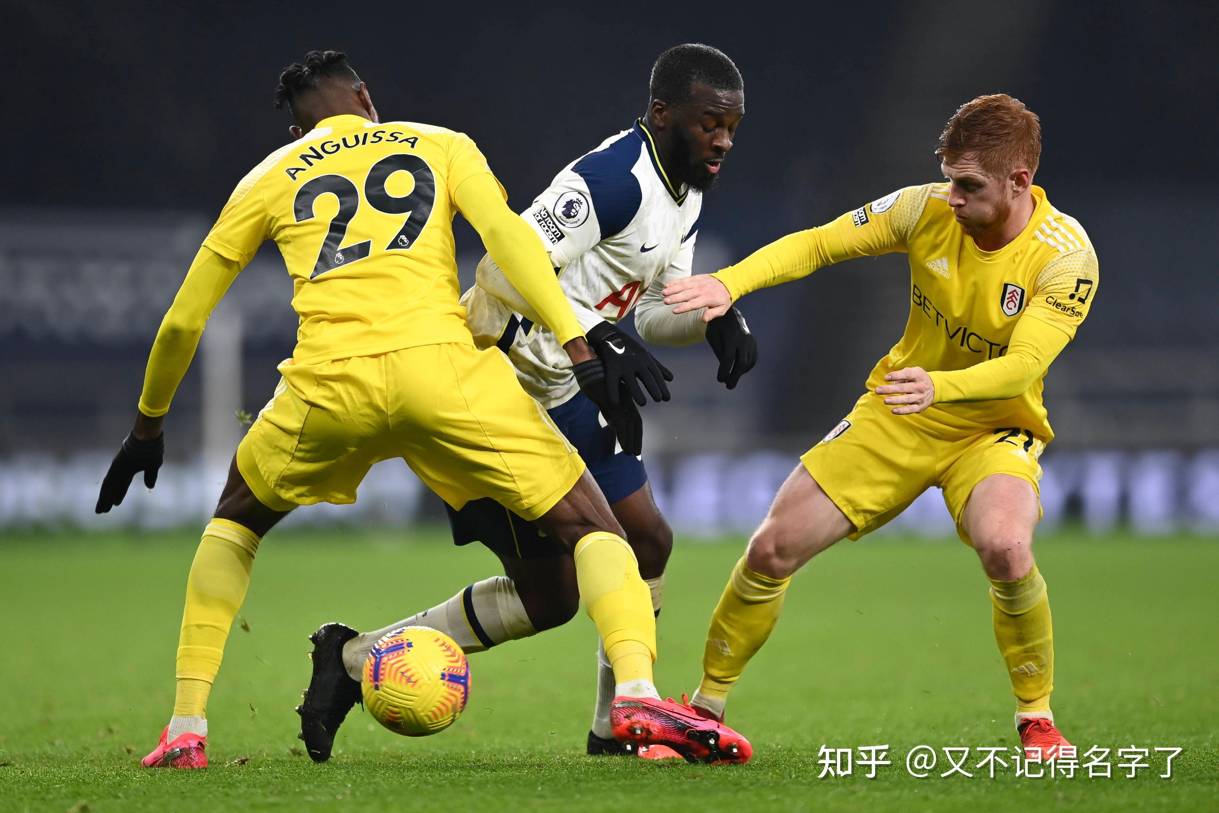 富勒姆客场失利,球队反思总结求变革的简单介绍 富勒姆客场失利,球队反思总结求变革的简单介绍