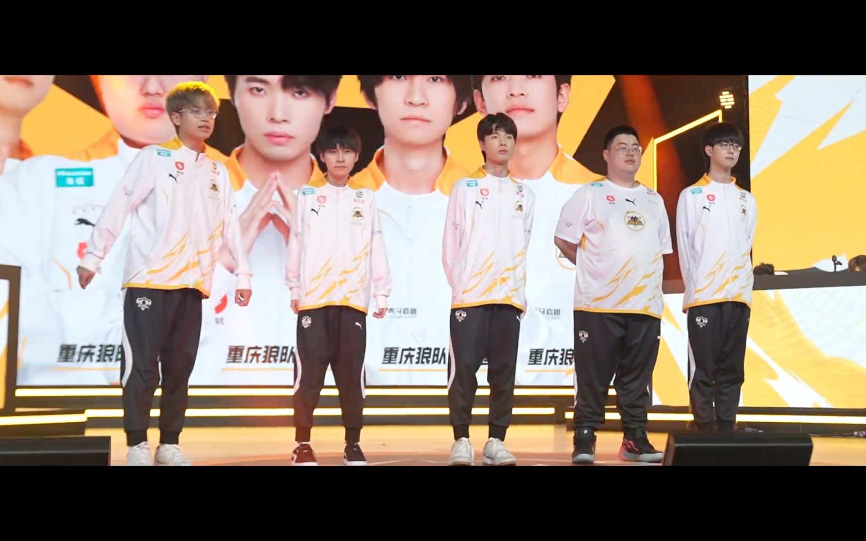 包含重庆队员表现出色,团队精神强烈的词条 包含重庆队员表现出色,团队精神强烈的词条