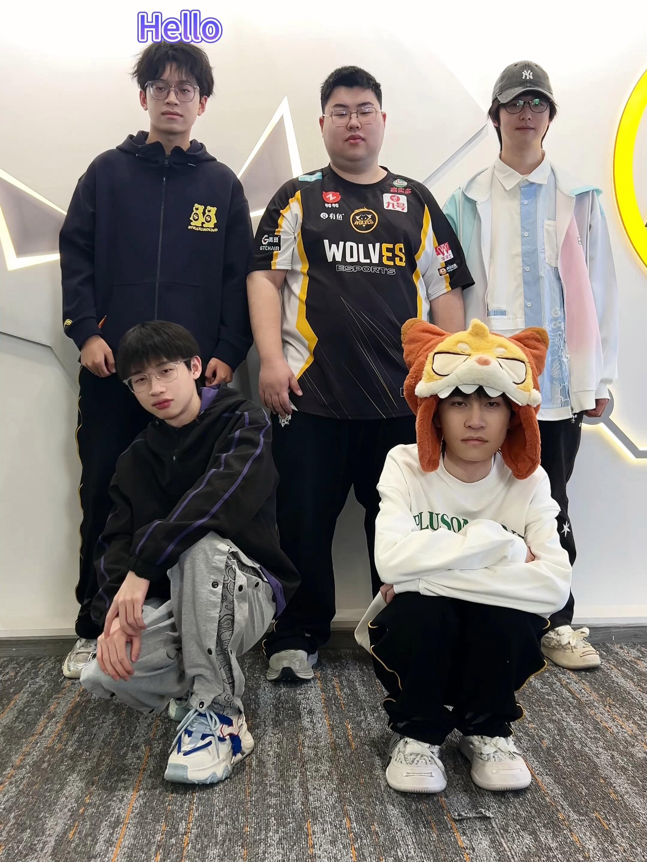 包含重庆队员表现出色,团队精神强烈的词条 包含重庆队员表现出色,团队精神强烈的词条