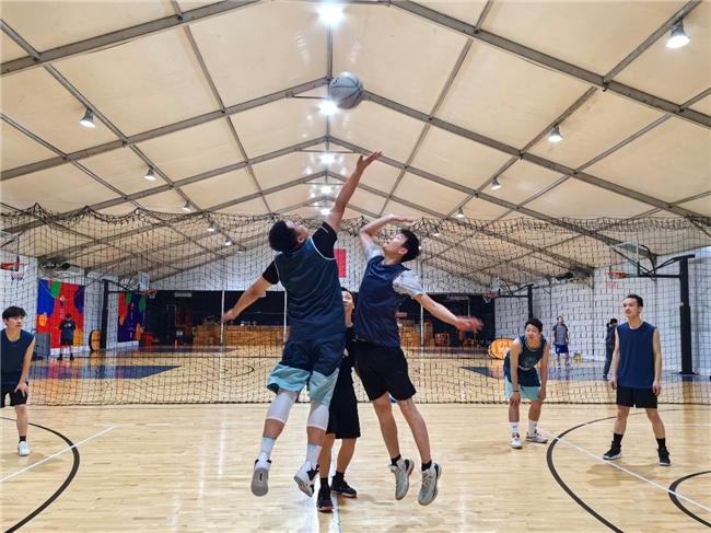 开云体育APP下载-让体育赛场上的激烈战斗，燃起你的激情！