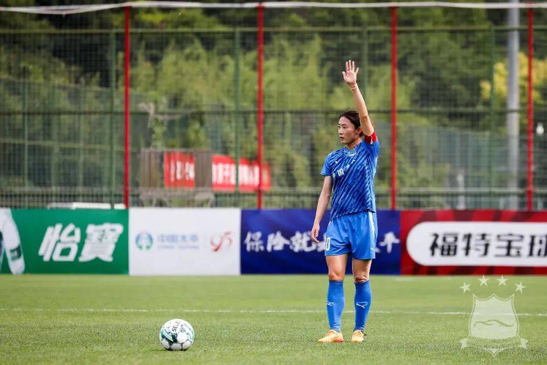 女足国家队实现壮举，取得辉煌胜利