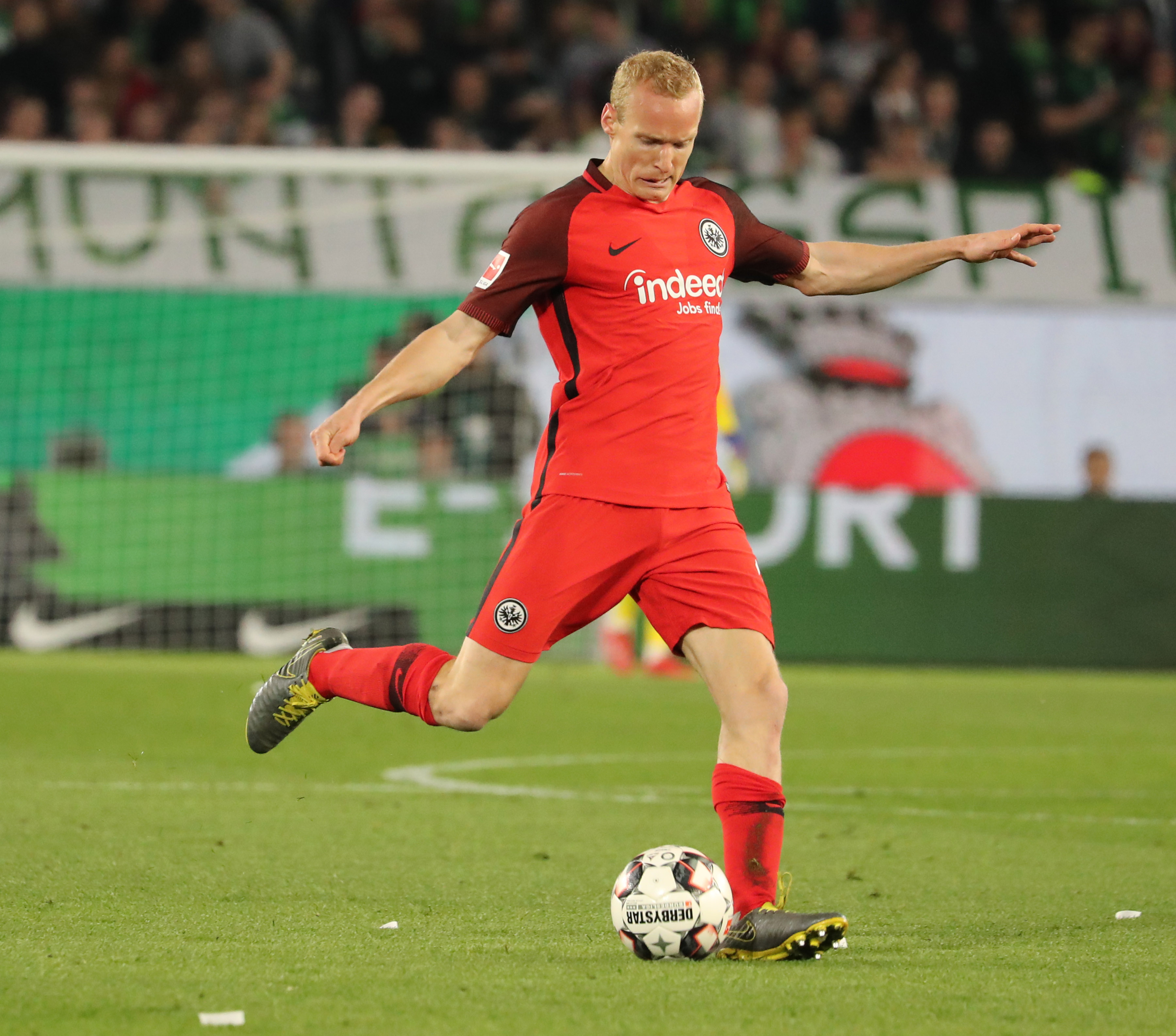 关于沃尔夫斯堡仍可指望胜利,连克法兰克福扬眉吐气的信息 关于沃尔夫斯堡仍可指望胜利,连克法兰克福扬眉吐气的信息