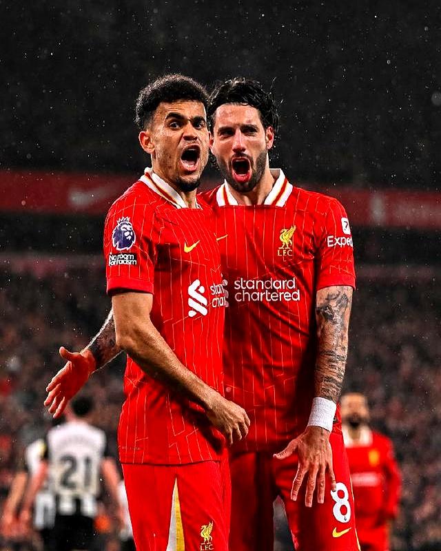 利物浦再胜利,领跑冠军争夺战 利物浦再胜利,领跑冠军争夺战