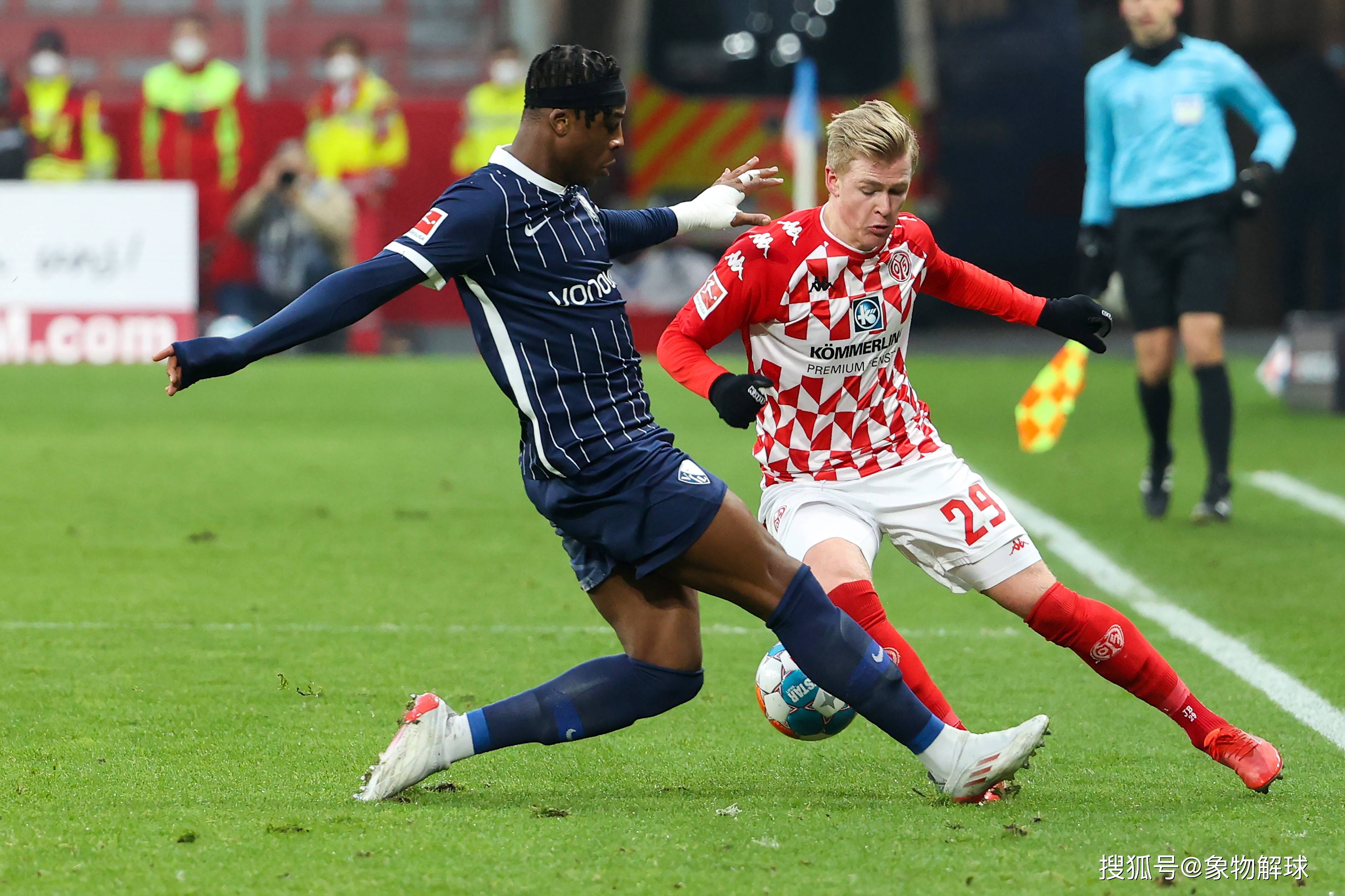 沃尔夫斯堡不敌对手,遭遇连败困境 沃尔夫斯堡不敌对手,遭遇连败困境