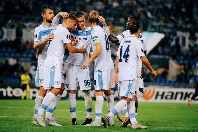 皇家社会短兵相接,荷甲传统队伍一步之遥 皇家社会短兵相接,荷甲传统队伍一步之遥