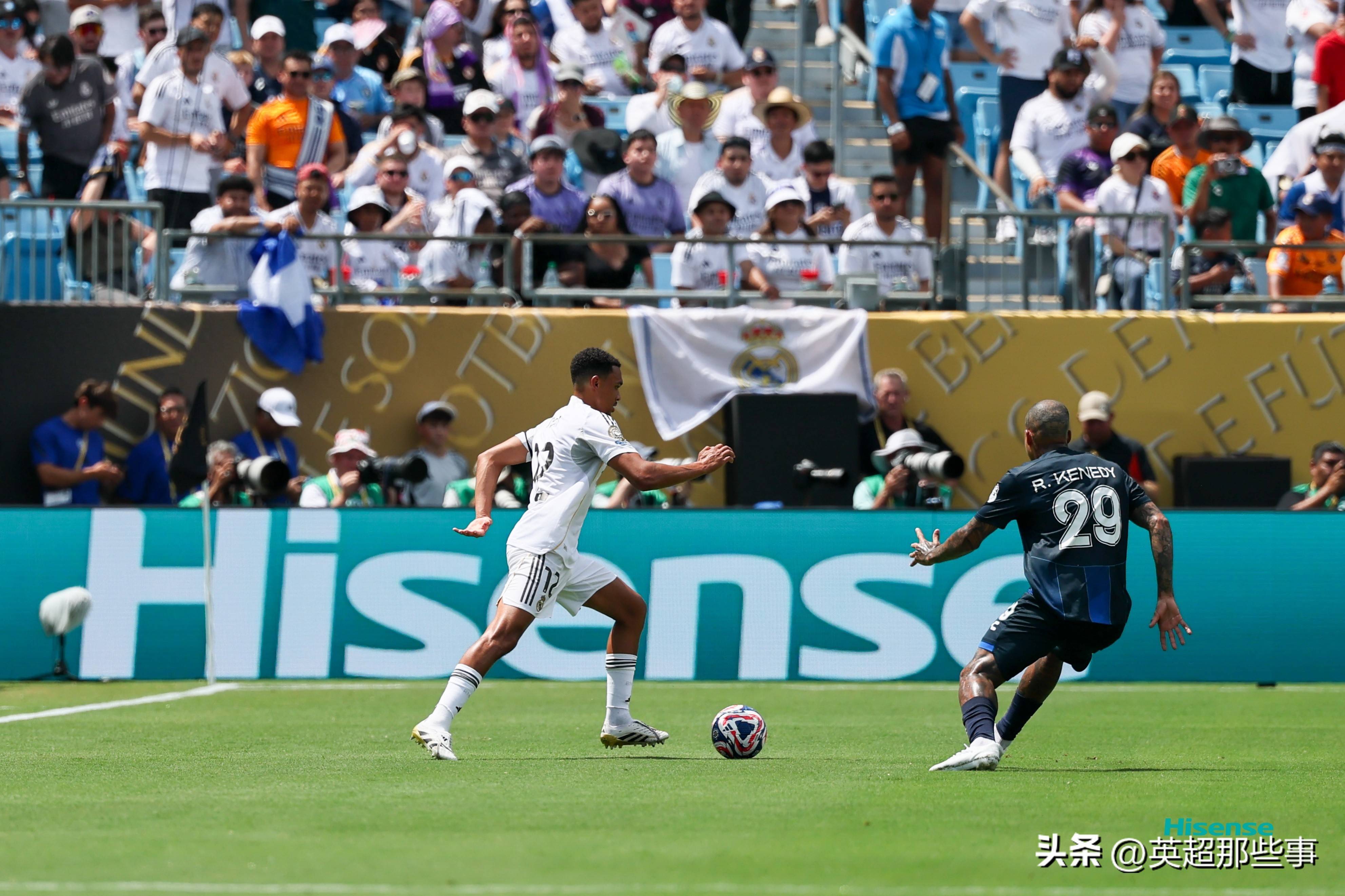 较量激烈!球队险胜对手,喜获胜利 较量激烈!球队险胜对手,喜获胜利