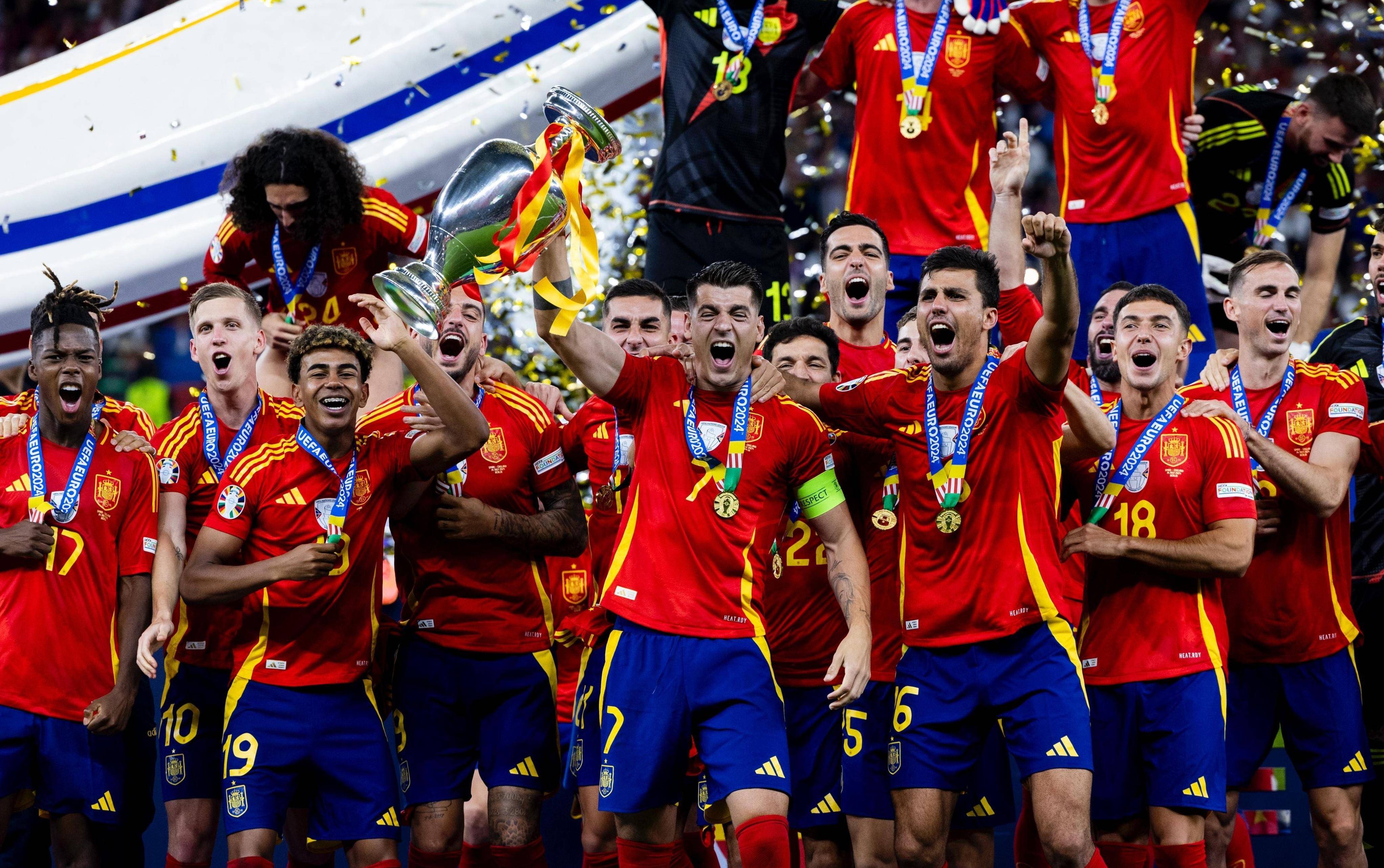 关于精彩足球盛宴:欧国联比赛赢得球迷喝彩的信息 关于精彩足球盛宴:欧国联比赛赢得球迷喝彩的信息