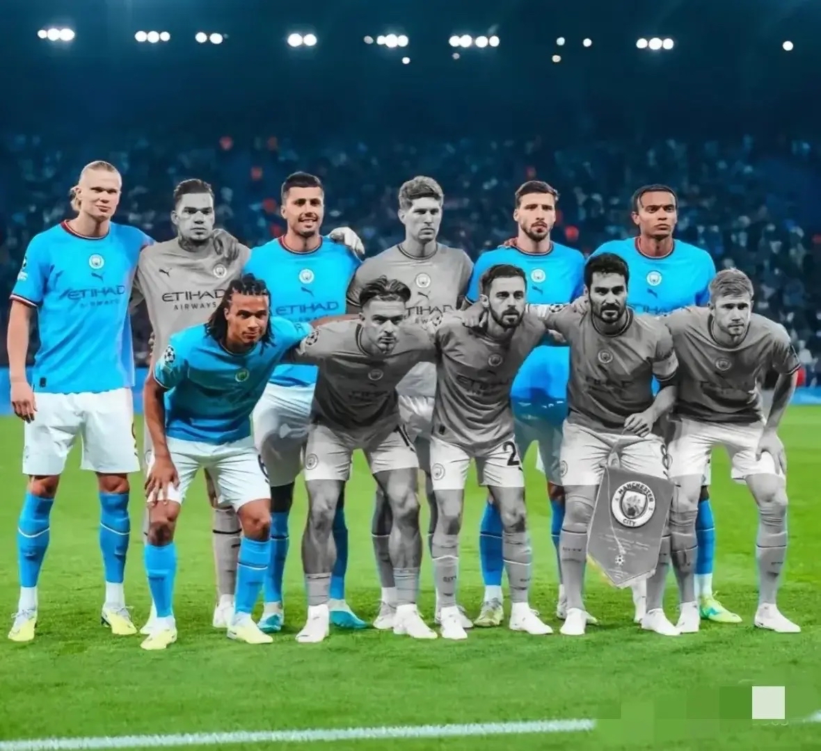 曼城教练组展望下一场比赛，球员士气高涨