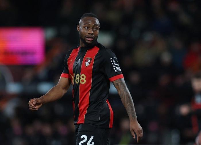 伯恩茅斯队官宣签约前锋，冲击下赛季联赛的简单介绍