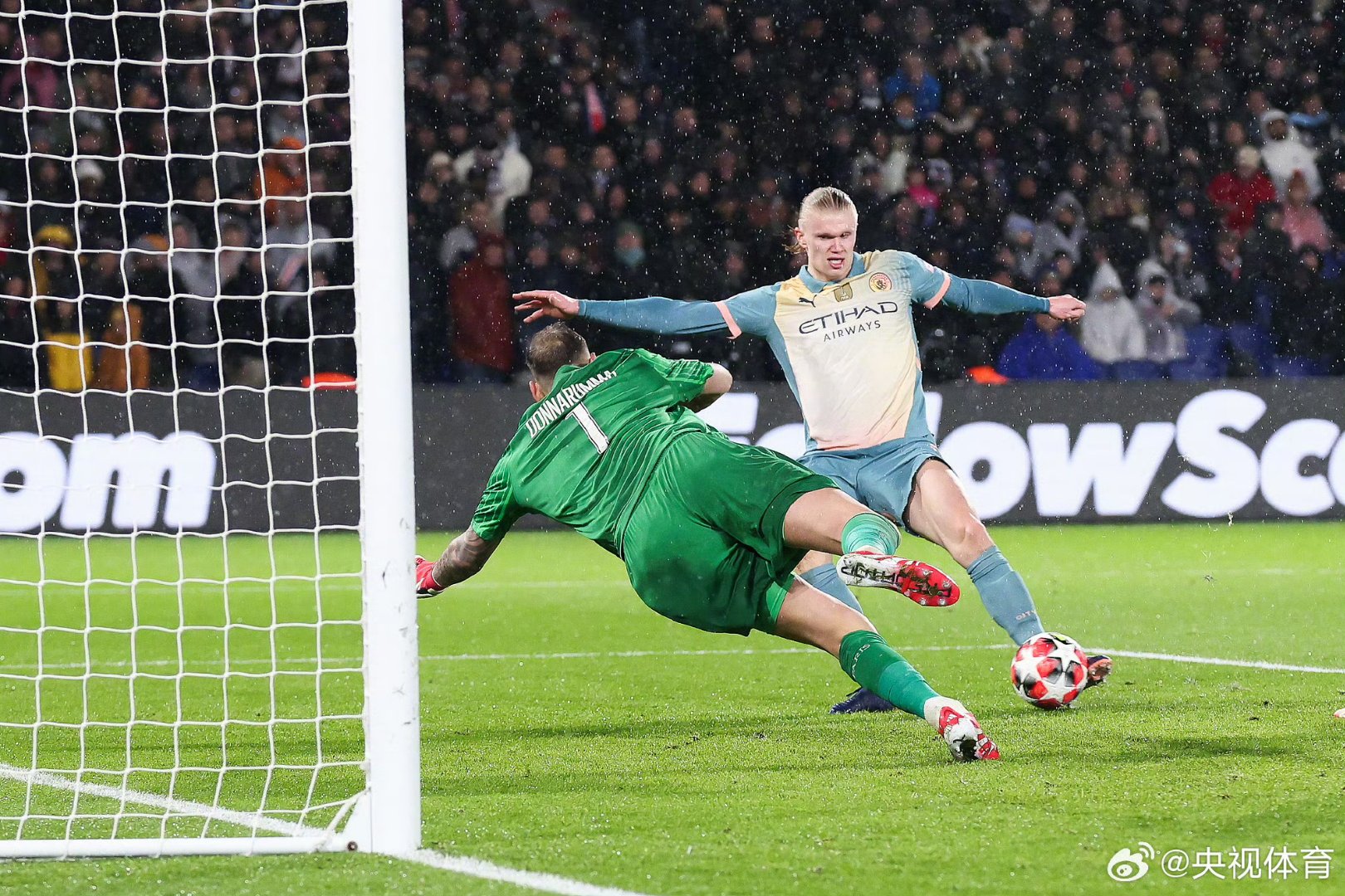 开云体育官方网站-关于巴黎圣日耳曼客场轻松击败克莱蒙的信息