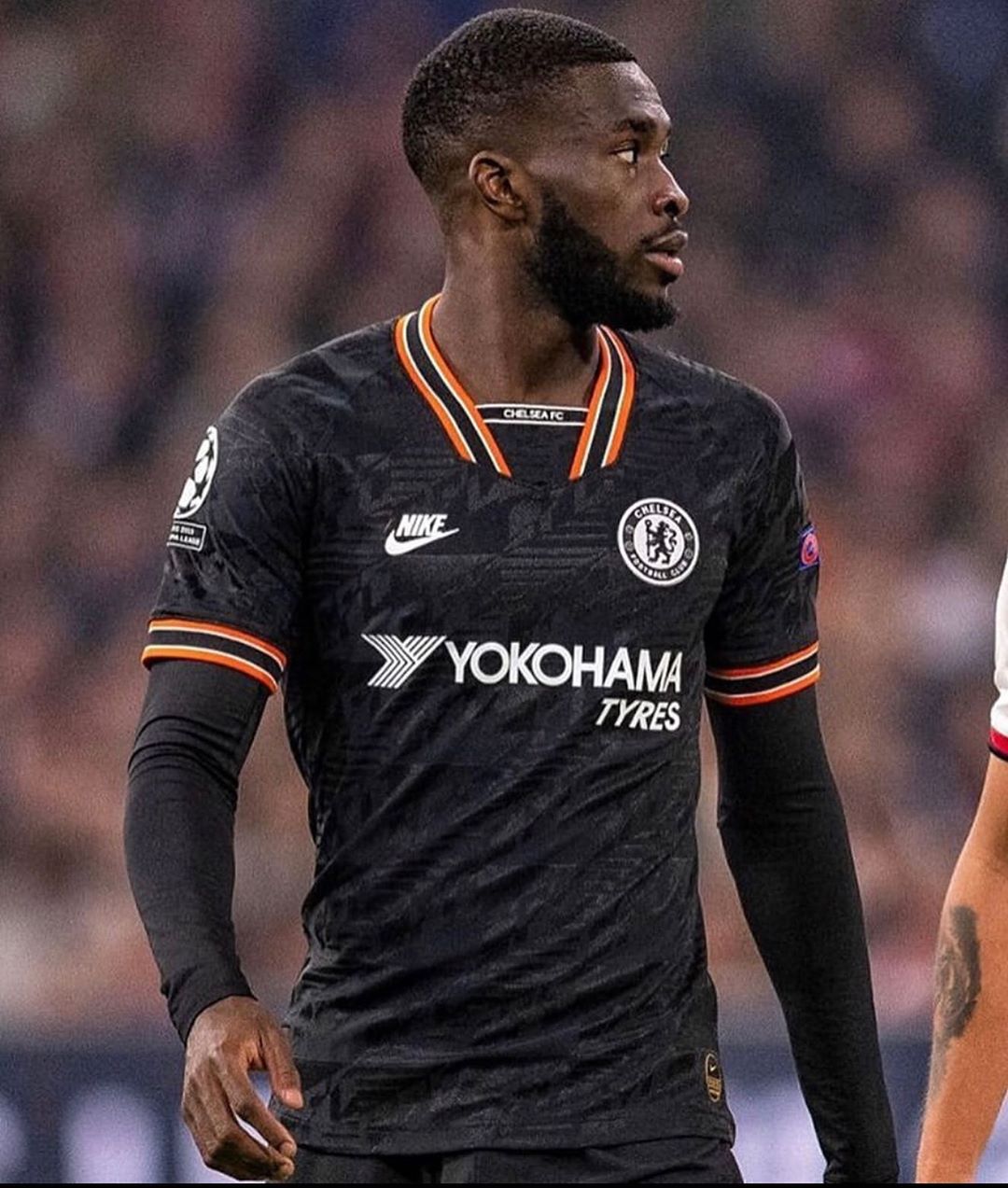 沙奇里被曼联开除,俱乐部宣布新主帅 沙奇里被曼联开除,俱乐部宣布新主帅