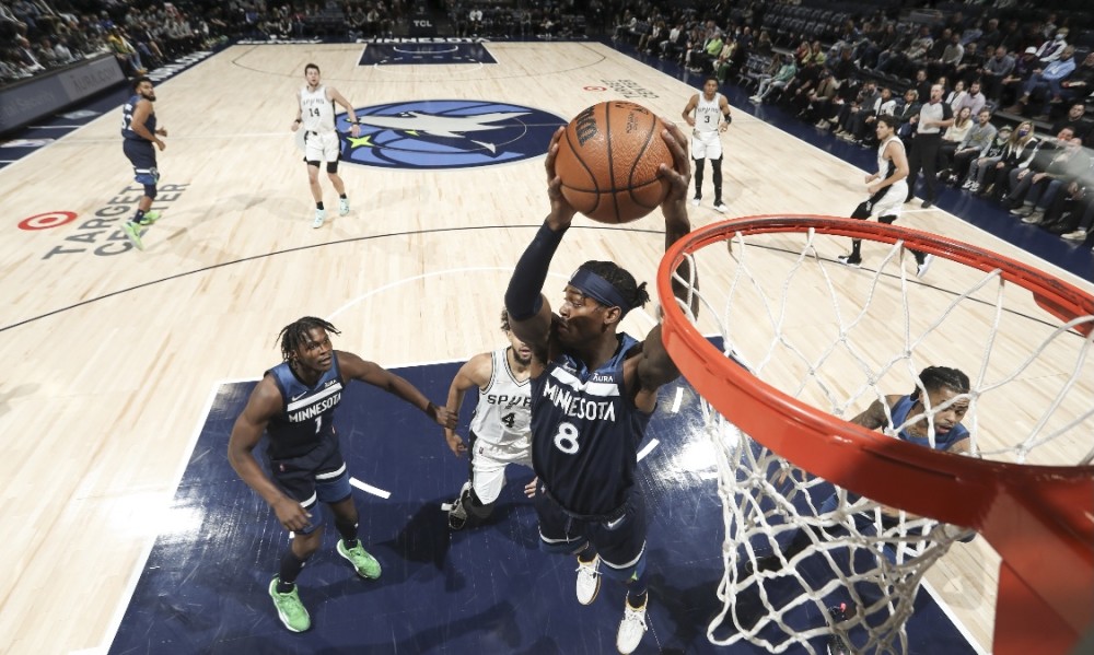 森林狼大胜马刺,铁扇公主独揽分 森林狼大胜马刺,铁扇公主独揽分