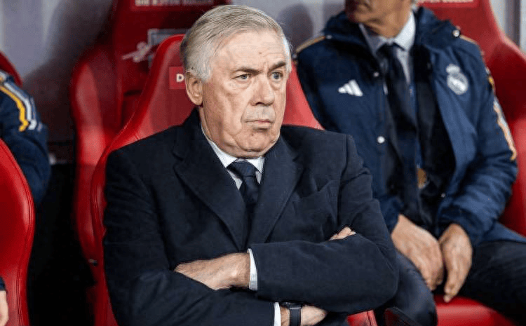 国王解雇主教练