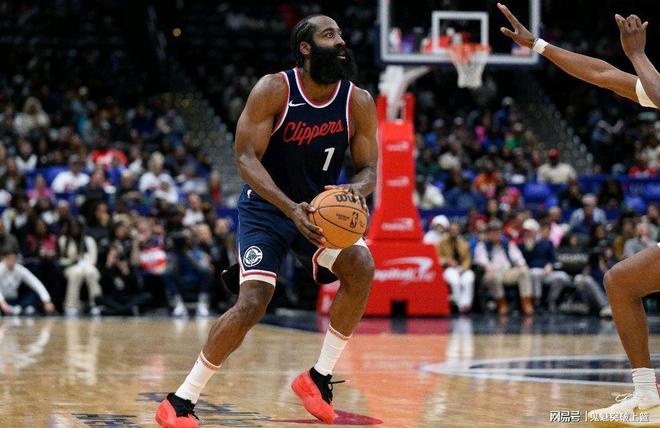 开云体育下载-火箭队主场惨败，哈登三分难投