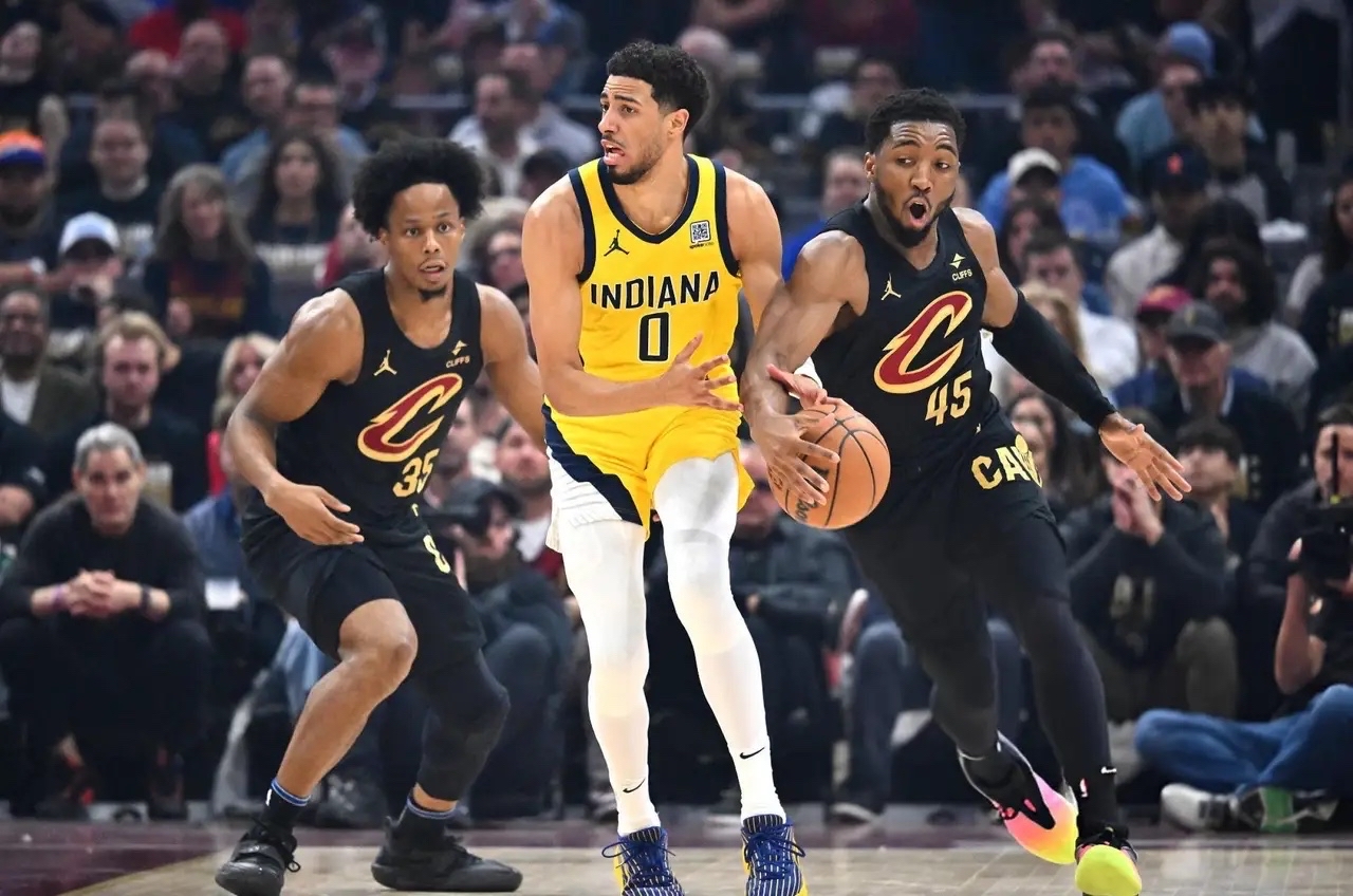 步行者击败凯尔特人，取得季后赛首胜