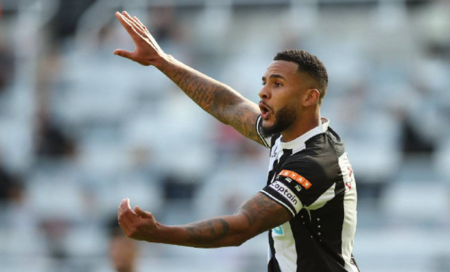 纽卡斯尔遇困难,展现出团结战斗精神 纽卡斯尔遇困难,展现出团结战斗精神