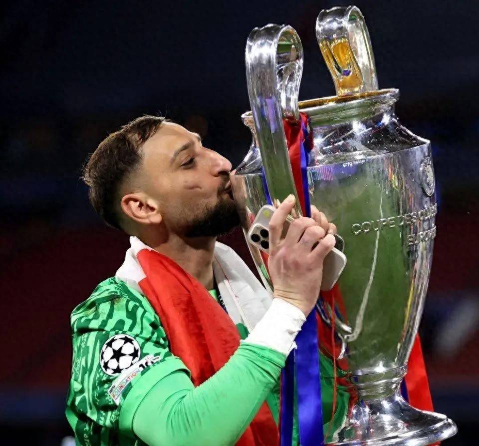 曼城逆转晋级，强势争夺欧冠冠军