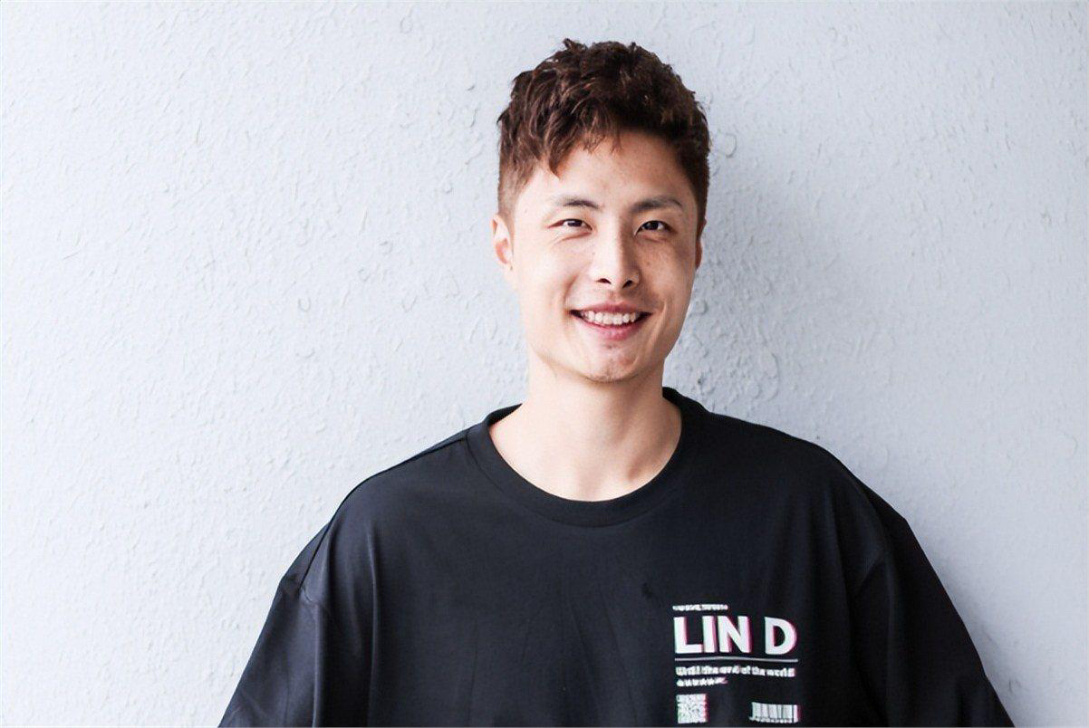 包含法国队轻取印尼队，石宇奇状态火热的词条