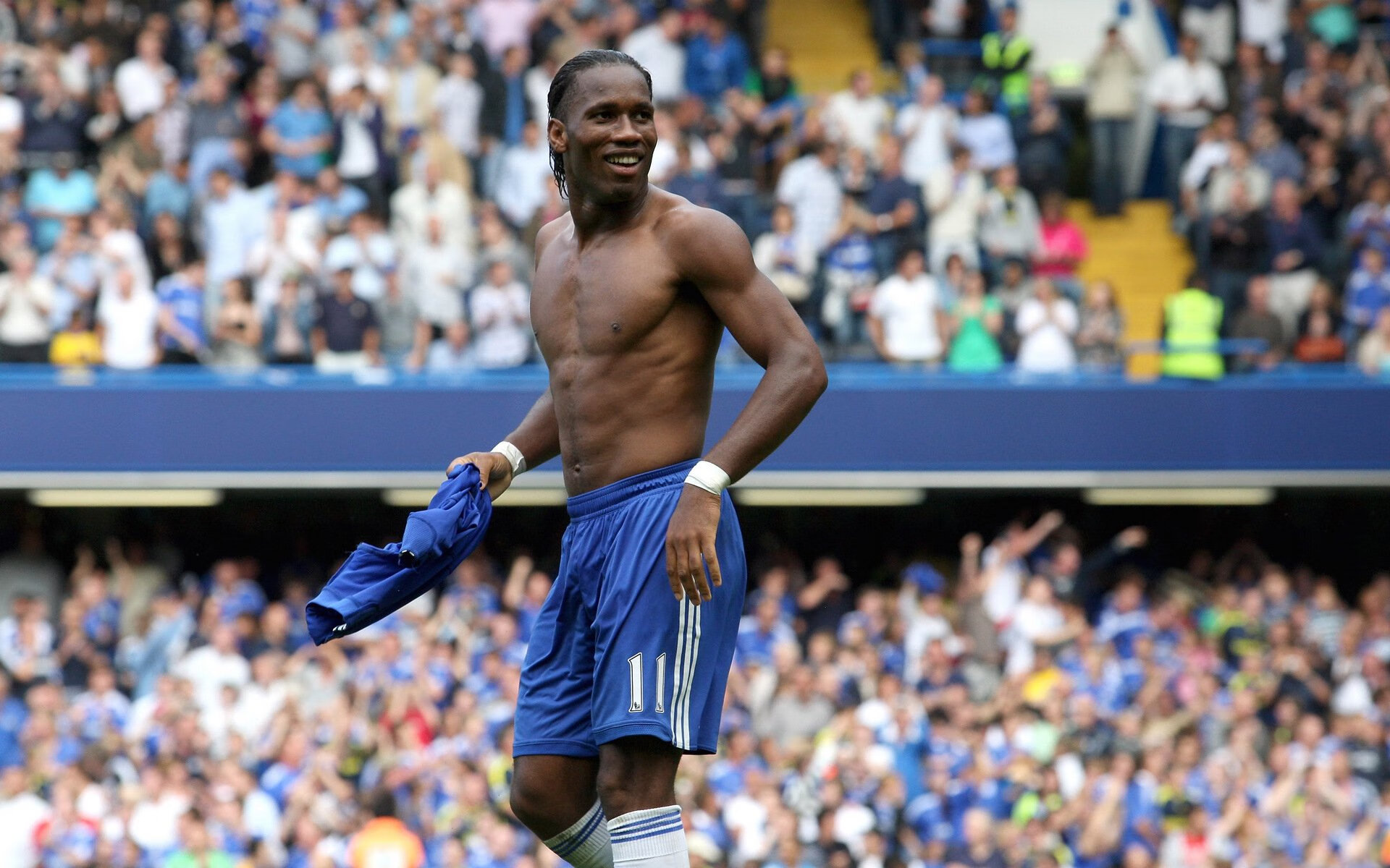 开云下载-平行宇宙最炸裂的跨界爆点，当莫兰特撞碎新疆钢铁防线